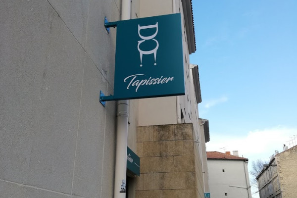 Enseigne drapeaux - Vaucluse 