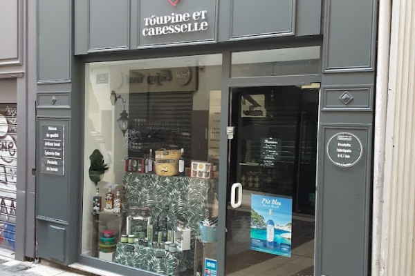 Lettres découpées