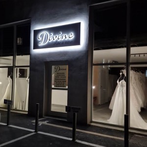 enseigne-lumineuse-creation-et-vente-robes-de-mariee.jpg