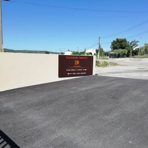 enseigne-lumineuse-producteur-recoltant-negociant-en-vins.jpg