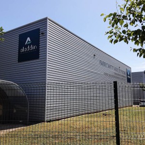 Aladdin-piscine-signaletique-et-enseigne