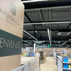 adhesif-bienvenue-pharmacie.jpg