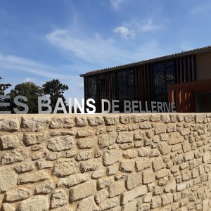 les-decoupees-acier-enseigne-clinique.jpg