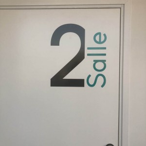 8-signaletique-porte-adhesif.jpg